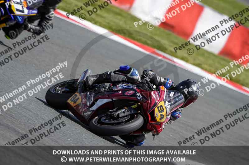 cadwell no limits trackday;cadwell park;cadwell park photographs;cadwell trackday photographs;enduro digital images;event digital images;eventdigitalimages;navarra;no limits trackdays;peter wileman photography;racing digital images;trackday digital images;trackday photos